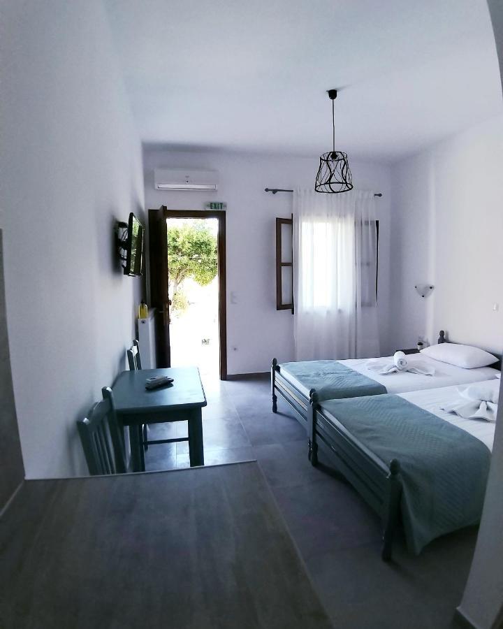 Mavrikou Helen Apartments Skyros Exterior foto